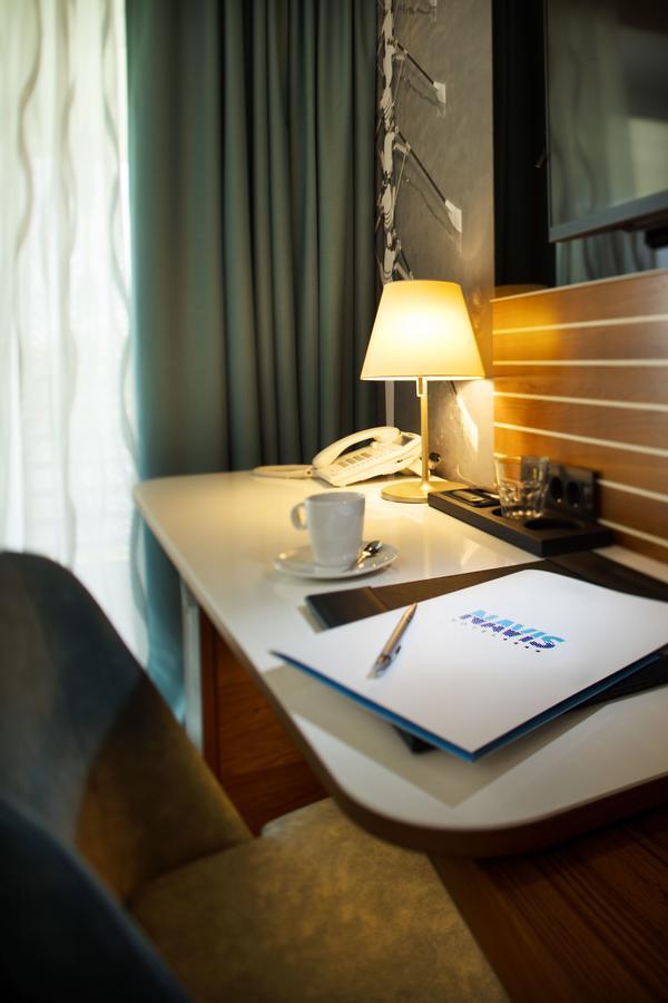 Hotel Navis Orasje Kültér fotó