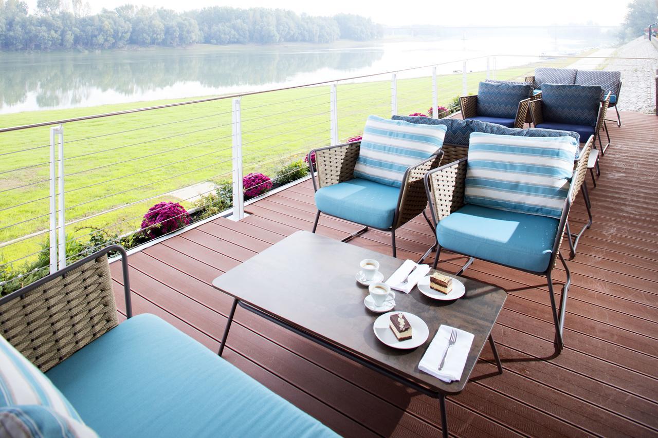 Hotel Navis Orasje Kültér fotó