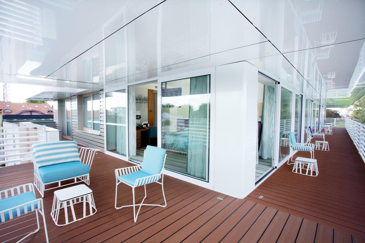 Hotel Navis Orasje Kültér fotó