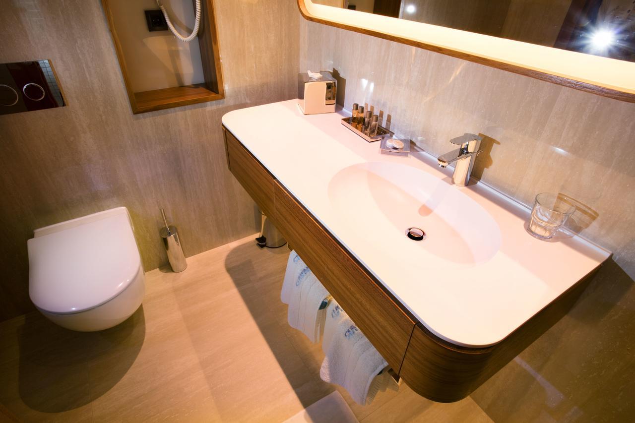 Hotel Navis Orasje Kültér fotó