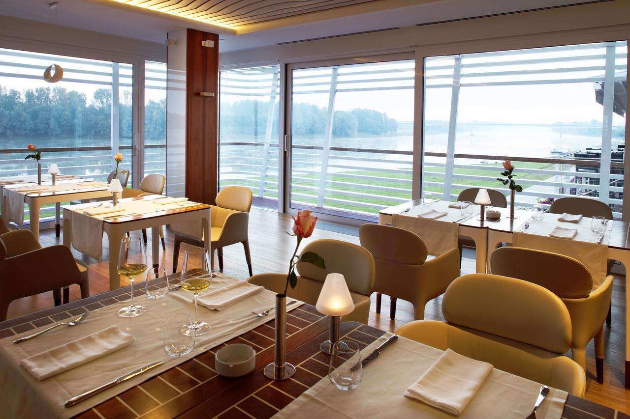 Hotel Navis Orasje Kültér fotó