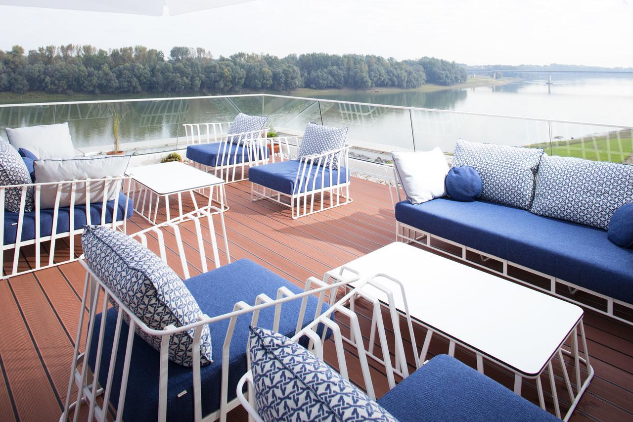 Hotel Navis Orasje Kültér fotó