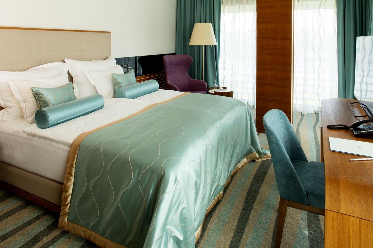 Hotel Navis Orasje Kültér fotó