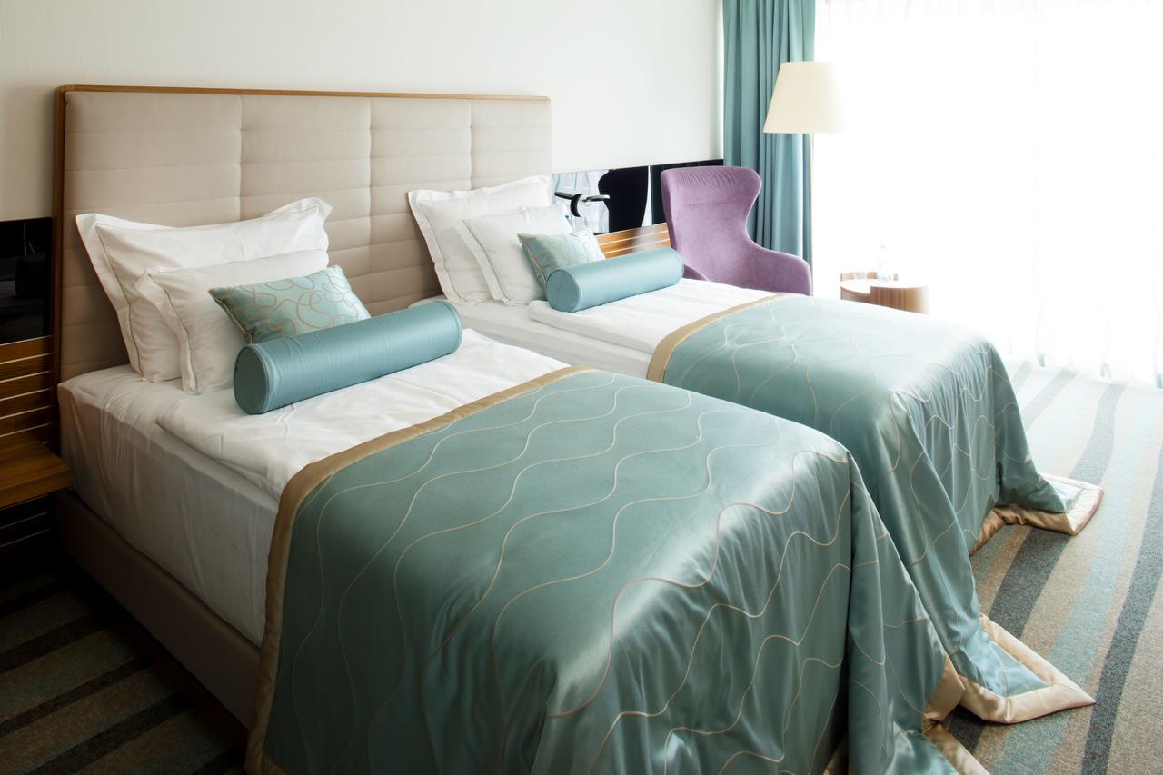 Hotel Navis Orasje Kültér fotó