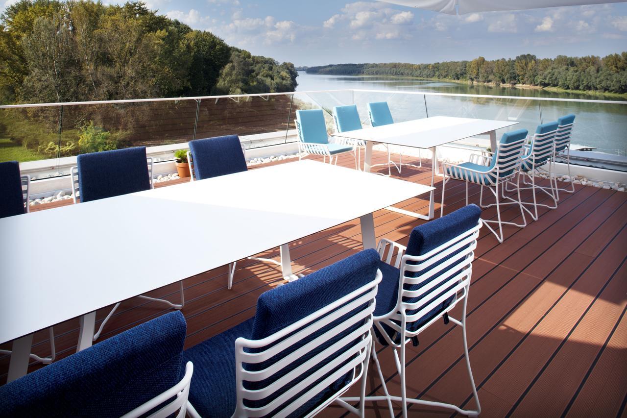 Hotel Navis Orasje Kültér fotó